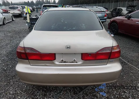 2000 Honda Accord 3.0 Ex z USA, uszkodzony, nr VIN 1HGCG1653YA098448